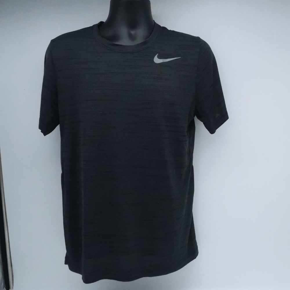 Men's Nike Dri-Fit Dark Grey Short Sleeve Running, Athletic, Gym T-shirt Medium